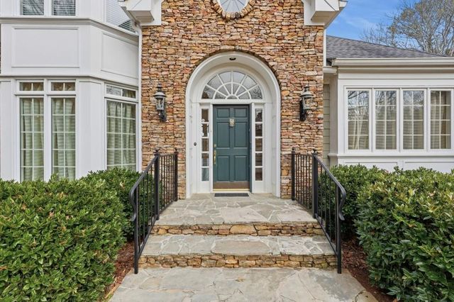 4328 Willow Oak Drive, Gainesville, GA 30506