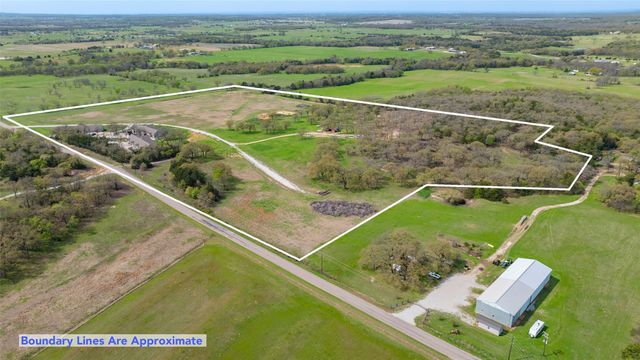 1304 County Road 115 12, Gainesville, TX 76240