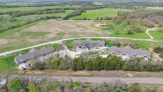 1304 County Road 115 12, Gainesville, TX 76240
