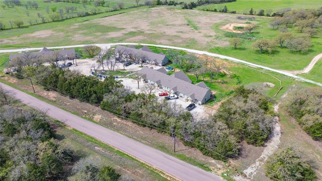 1304 County Road 115 12, Gainesville, TX 76240