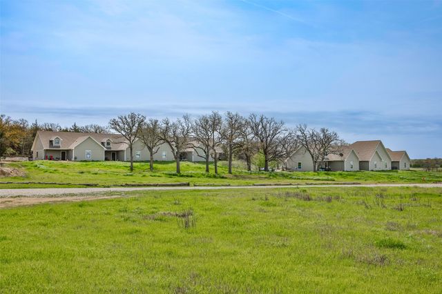 1304 County Road 115 12, Gainesville, TX 76240