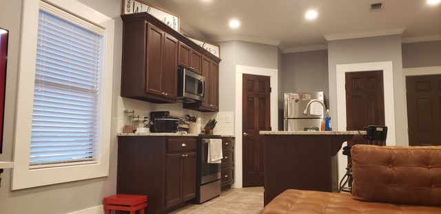 1304 County Road 115 12, Gainesville, TX 76240