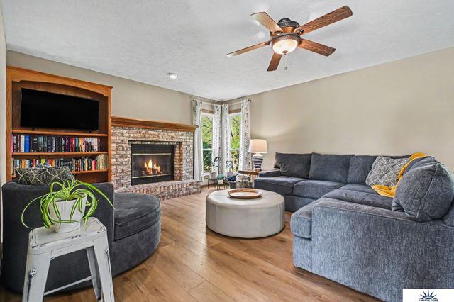 16928 Karen Street, Omaha, NE 68135