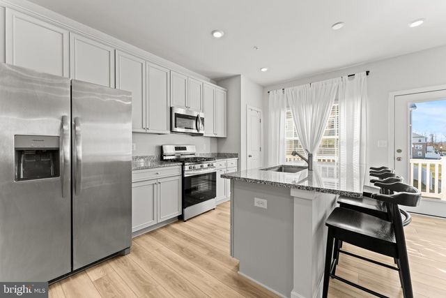 11175 CONWAY PL, White Plains, MD 20695