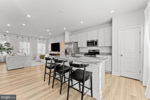 11175 CONWAY PL, White Plains, MD 20695