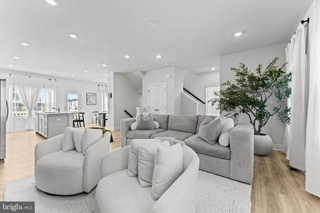 11175 CONWAY PL, White Plains, MD 20695