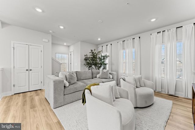 11175 CONWAY PL, White Plains, MD 20695