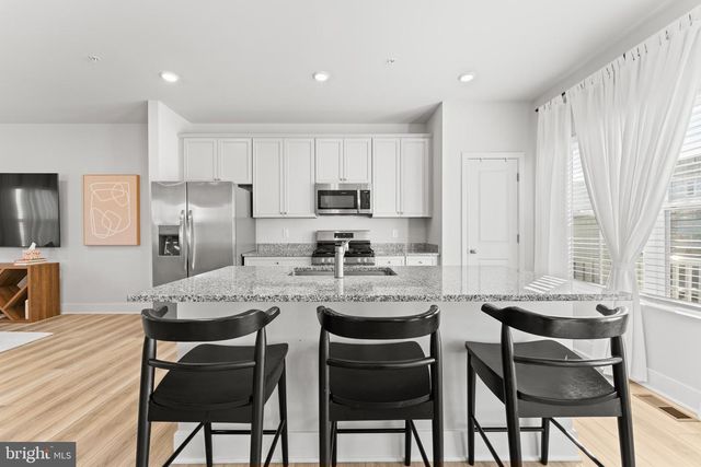 11175 CONWAY PL, White Plains, MD 20695