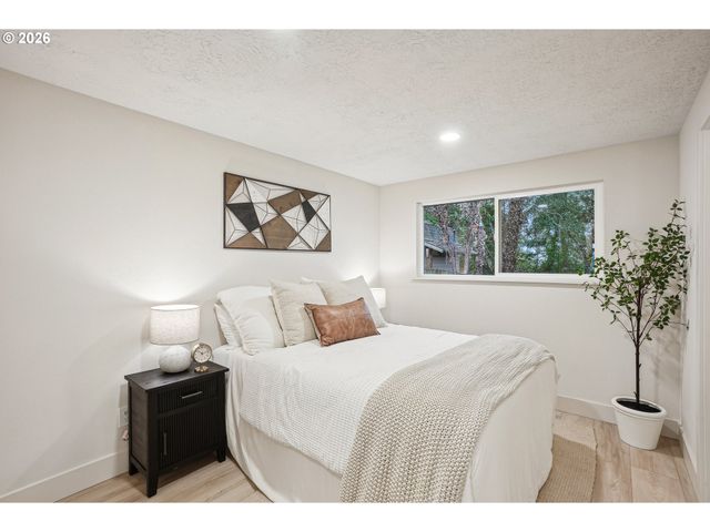 3033 Se CONDOR Ave, Gresham, OR 97080