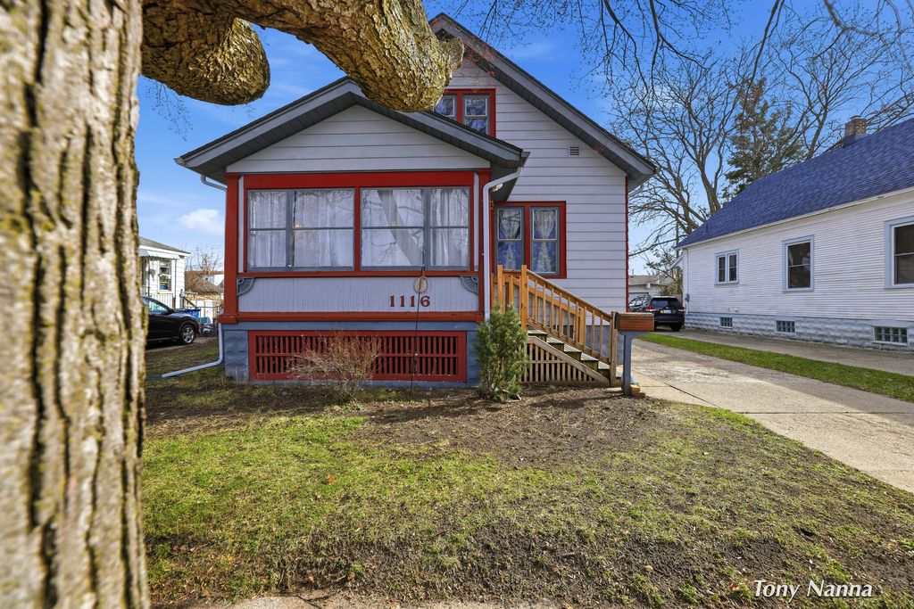 1116 Slayton Avenue, Grand Haven City, MI 49417
