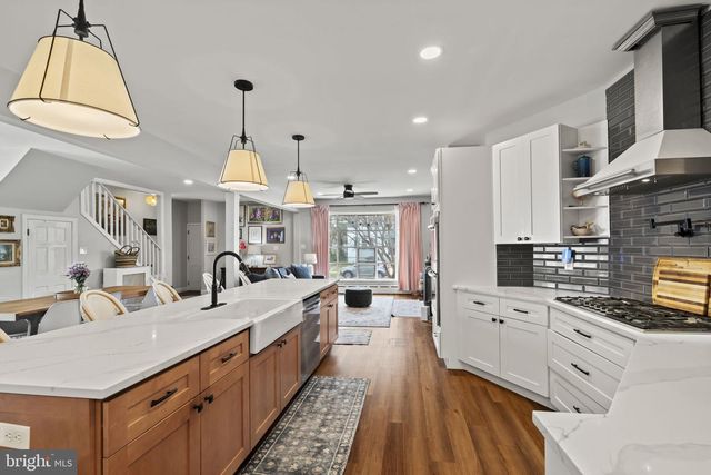 311 LAKEVIEW DR, Collingswood, NJ 08108