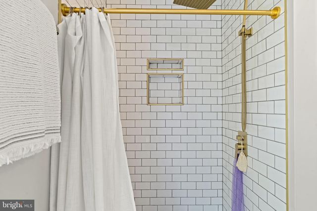 311 LAKEVIEW DR, Collingswood, NJ 08108