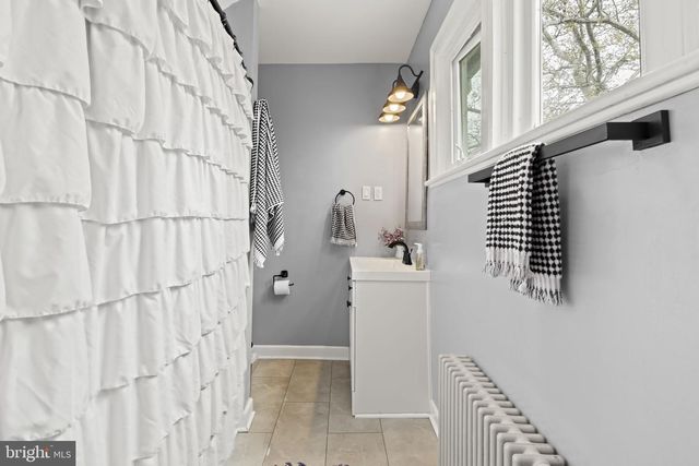 311 LAKEVIEW DR, Collingswood, NJ 08108