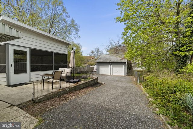 311 LAKEVIEW DR, Collingswood, NJ 08108