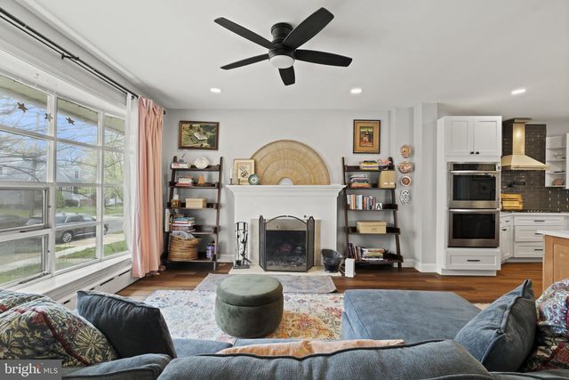 311 LAKEVIEW DR, Collingswood, NJ 08108