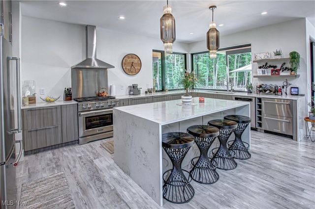 4385 Good Road, Seville, OH 44273