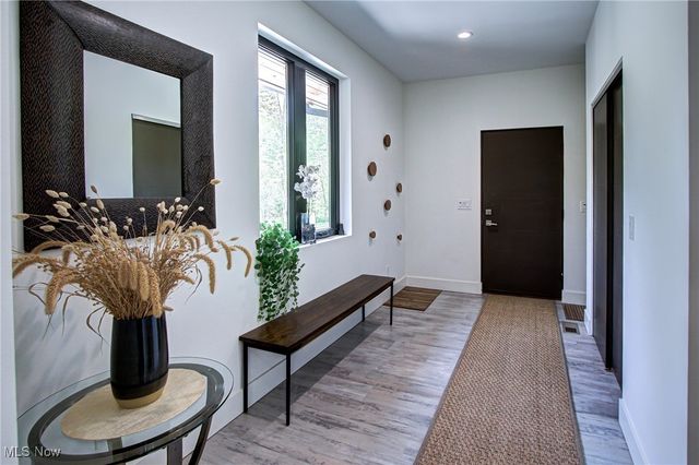 4385 Good Road, Seville, OH 44273