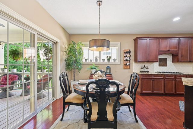 389 Ridgemoor Lane, Westerville, OH 43082