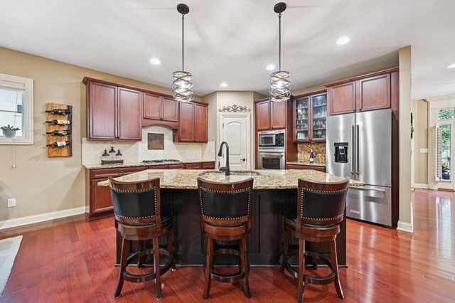 389 Ridgemoor Lane, Westerville, OH 43082