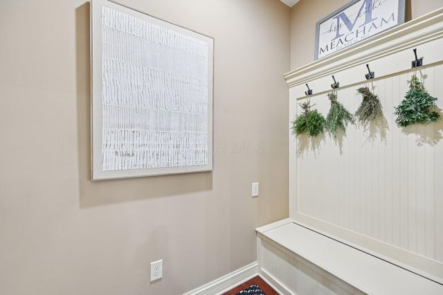 389 Ridgemoor Lane, Westerville, OH 43082