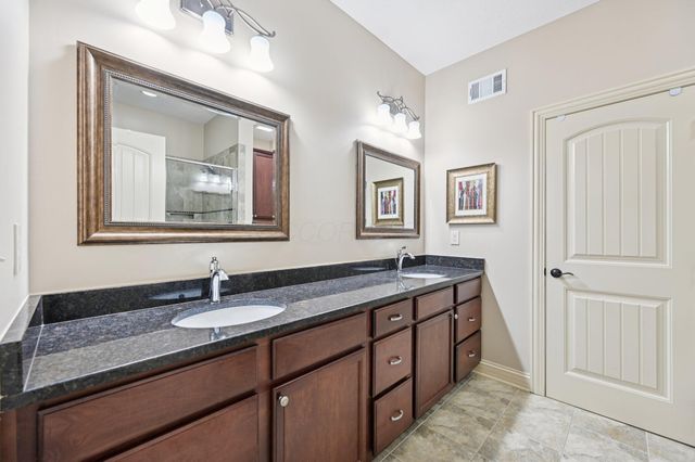 389 Ridgemoor Lane, Westerville, OH 43082