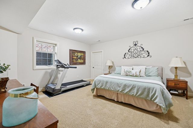 389 Ridgemoor Lane, Westerville, OH 43082