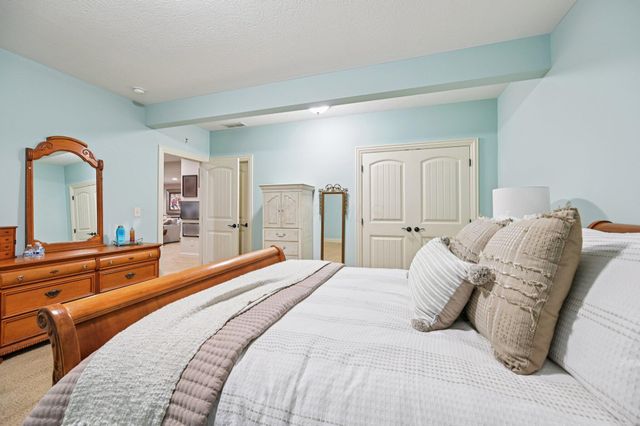 389 Ridgemoor Lane, Westerville, OH 43082