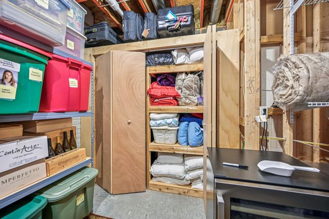 389 Ridgemoor Lane, Westerville, OH 43082