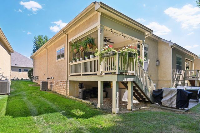 389 Ridgemoor Lane, Westerville, OH 43082