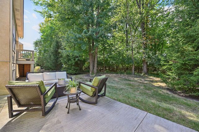 389 Ridgemoor Lane, Westerville, OH 43082