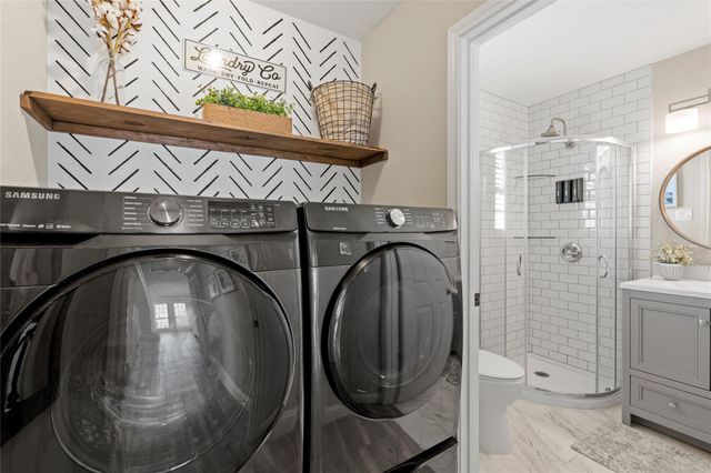 105 Stanek Drive, Surfside Beach, TX 77541