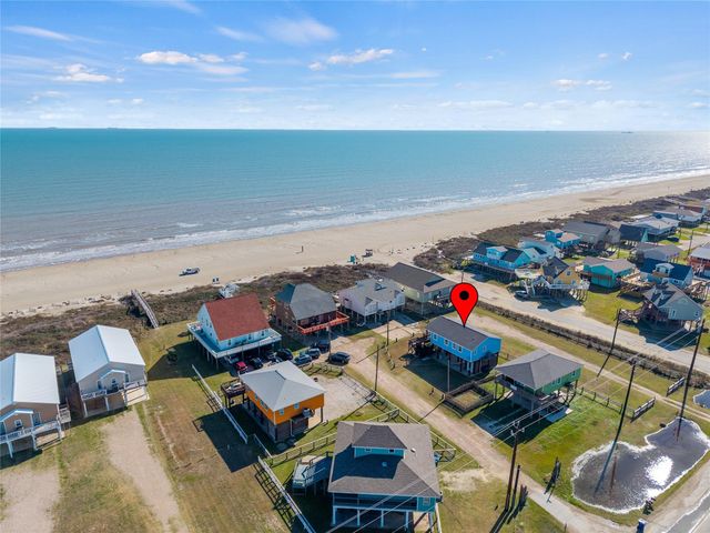 105 Stanek Drive, Surfside Beach, TX 77541