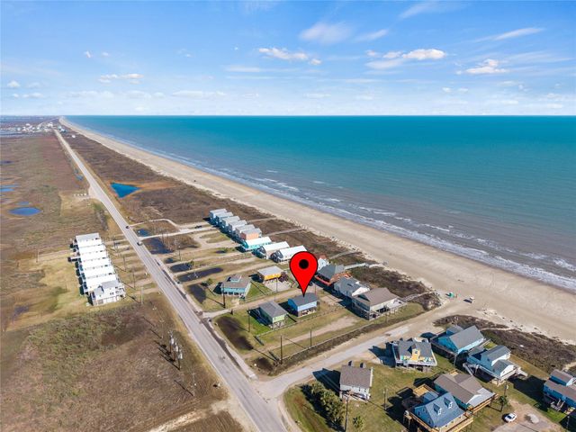 105 Stanek Drive, Surfside Beach, TX 77541