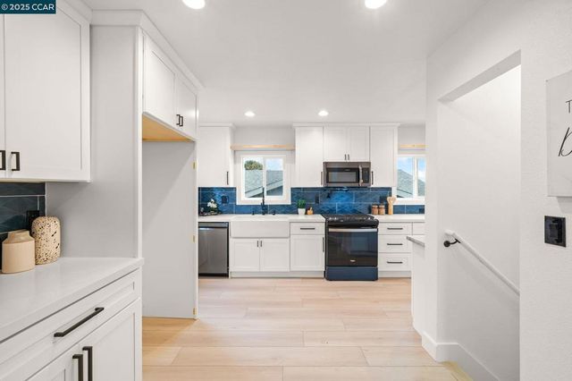 220 Cassady St, Vallejo, CA 94590