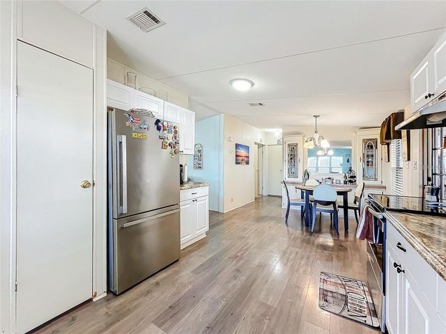 6 CAYMAN CIRCLE, Umatilla, FL 32784