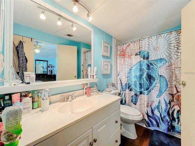 6 CAYMAN CIRCLE, Umatilla, FL 32784