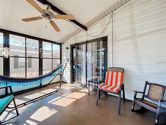 6 CAYMAN CIRCLE, Umatilla, FL 32784