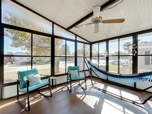 6 CAYMAN CIRCLE, Umatilla, FL 32784