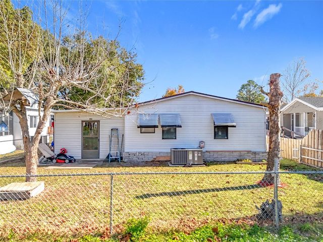 6 CAYMAN CIRCLE, Umatilla, FL 32784