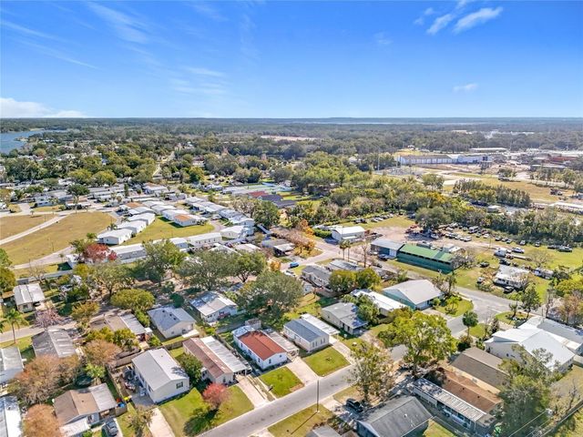 6 CAYMAN CIRCLE, Umatilla, FL 32784