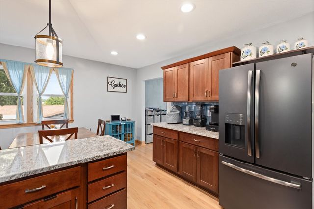 4198 Timber Lane, Des Moines, IA 50317