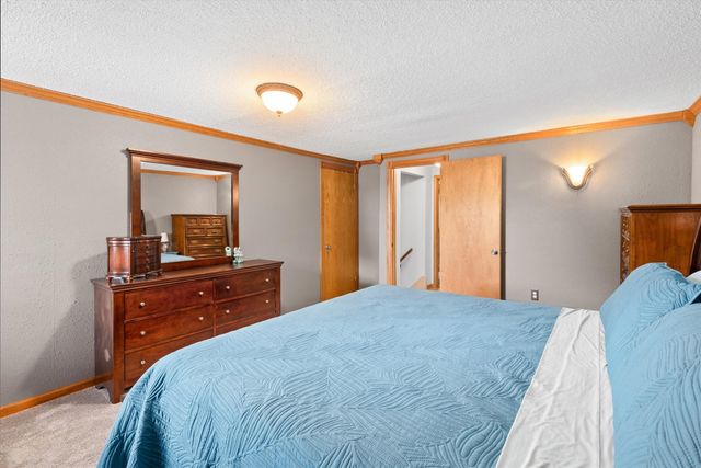 4198 Timber Lane, Des Moines, IA 50317