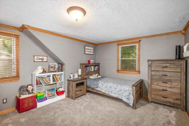 4198 Timber Lane, Des Moines, IA 50317