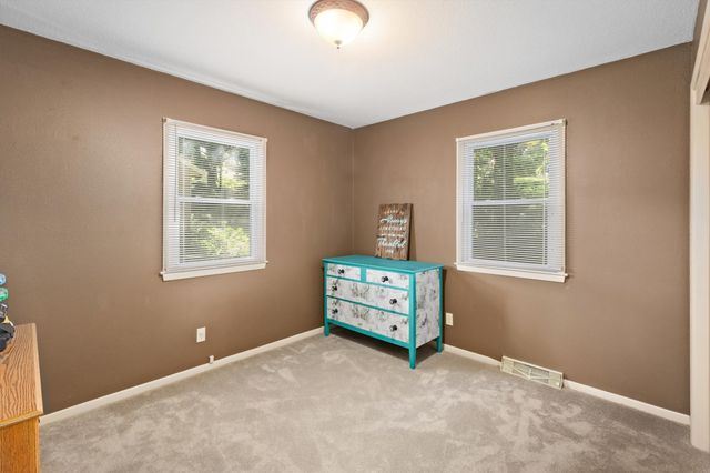 4198 Timber Lane, Des Moines, IA 50317