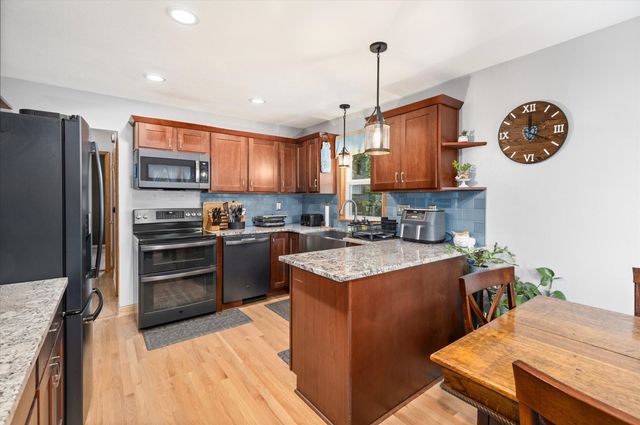 4198 Timber Lane, Des Moines, IA 50317