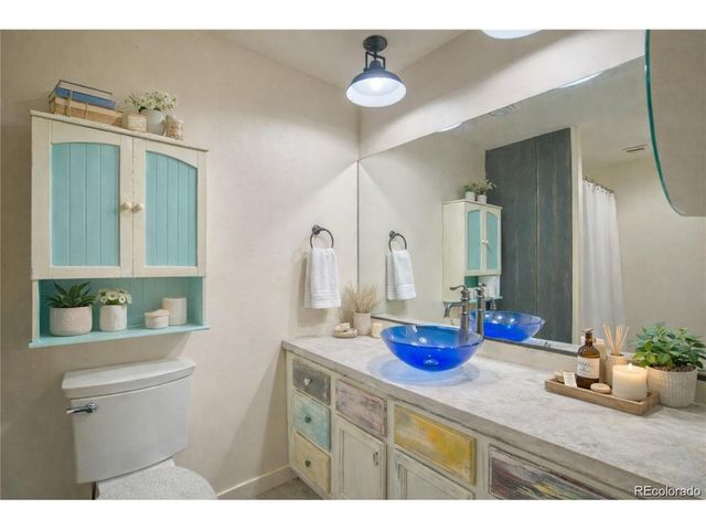 39445 Main St, Eaton, CO 80615