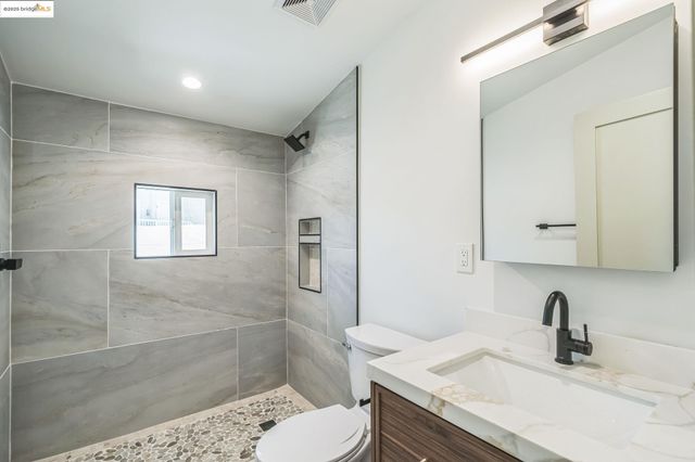 933-937 Las Juntas St, Martinez, CA 94553