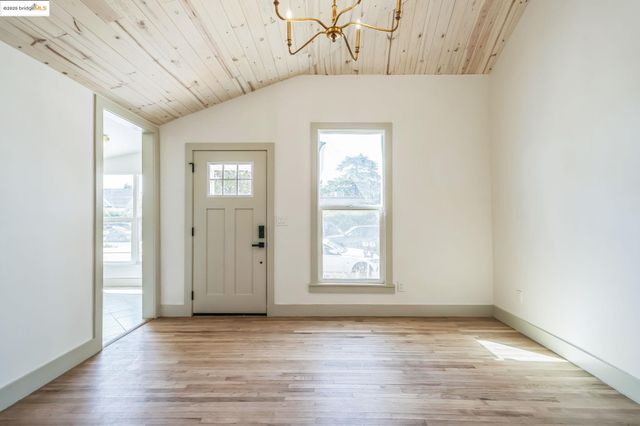 933-937 Las Juntas St, Martinez, CA 94553