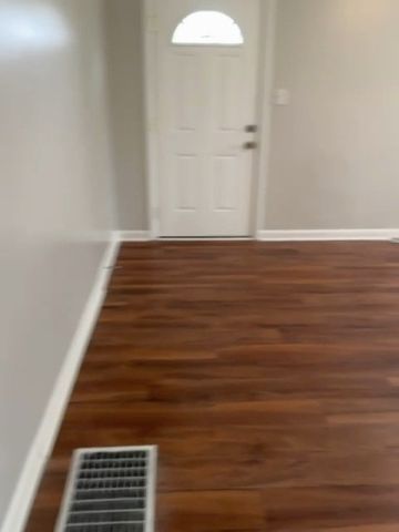 563 McMurray Dr, Nashville, TN 37211