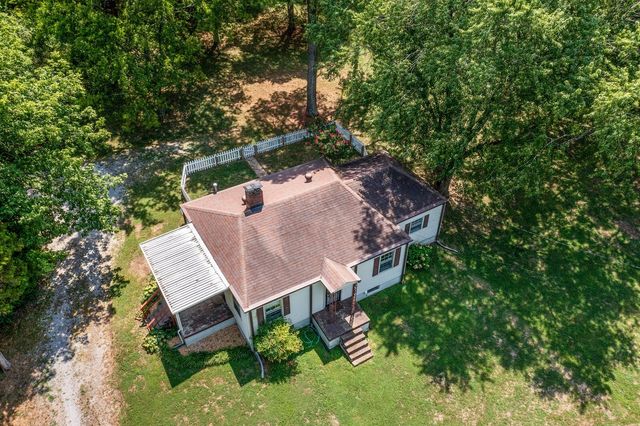 563 McMurray Dr, Nashville, TN 37211